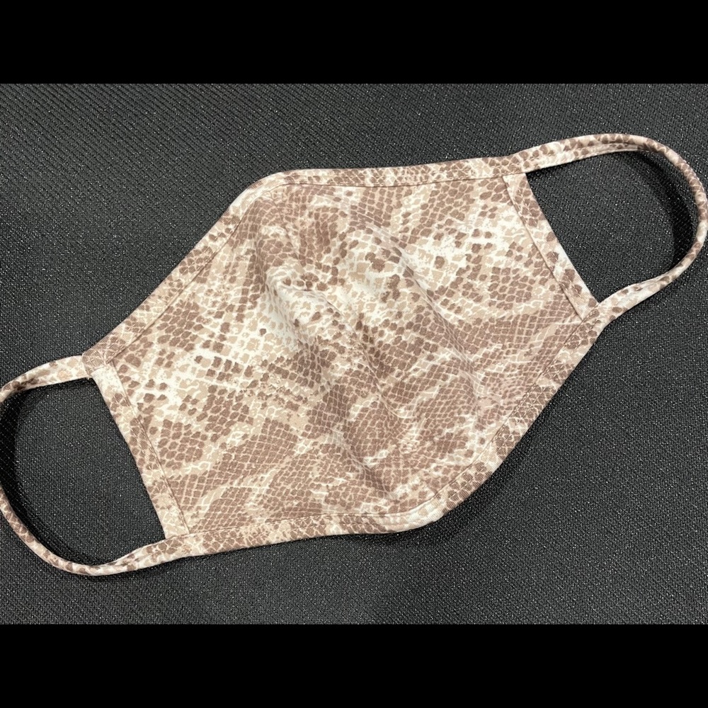 Adults face mask